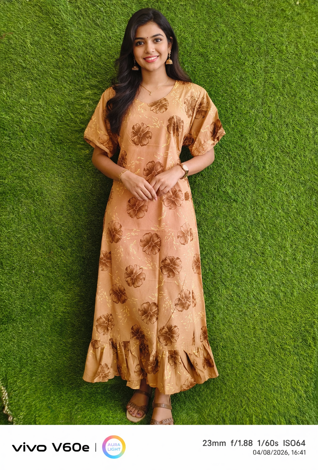  Golden Bloom Midi Dress