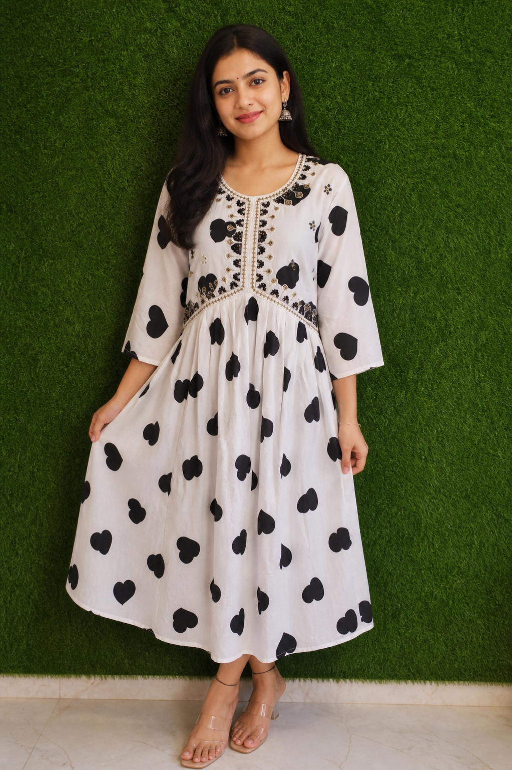 Classic White Heart Print Embroidered Maternity Dress