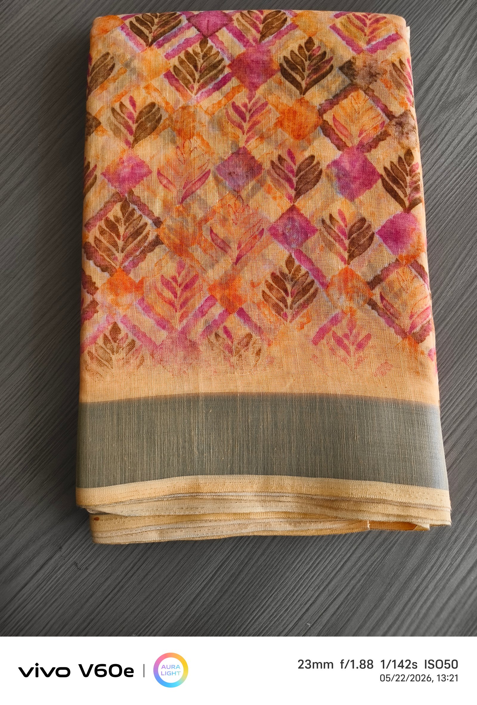 Autumn Leaf Printed Linen Blend Saree