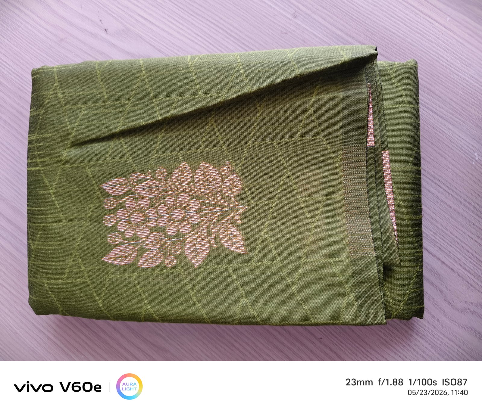 give me product name,description in 30 words